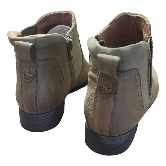 NIB COBB HILL C18847 Womens Tan Suede Ankle Boot 7 Crosbie Eva Gore Chelsea - Picture 7 of 10